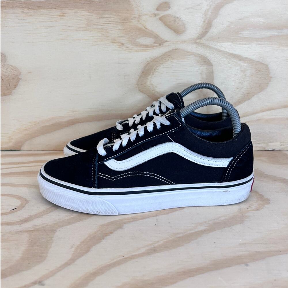 Vans Women's Black Old Skool Low-Top Sneakers - Picture 3 of 9